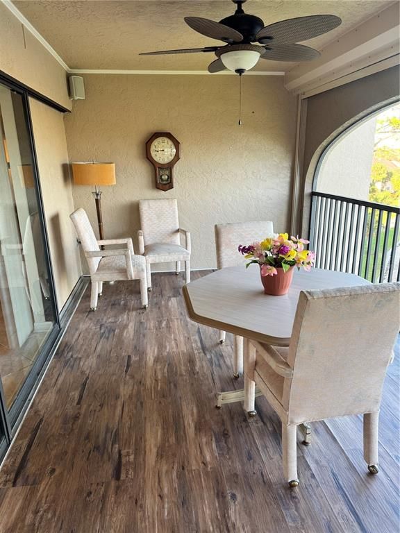 Dining room, Interior, Wood Texture Flooring