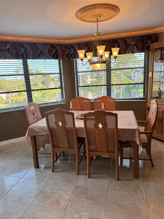 Chandelier, Dining room, Interior