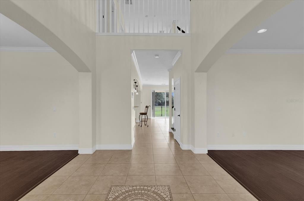Interior, Recessed Lighting, Wood Texture Flooring
