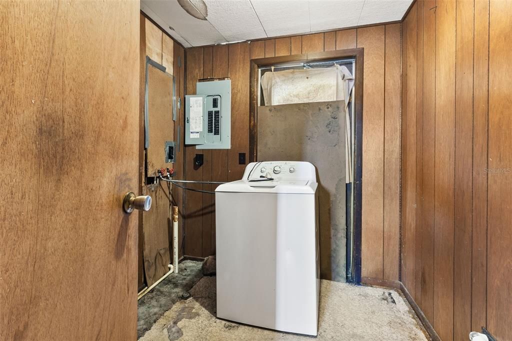 Interior, Washer, Wooden Walls