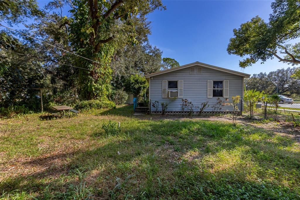Backyard, Exterior