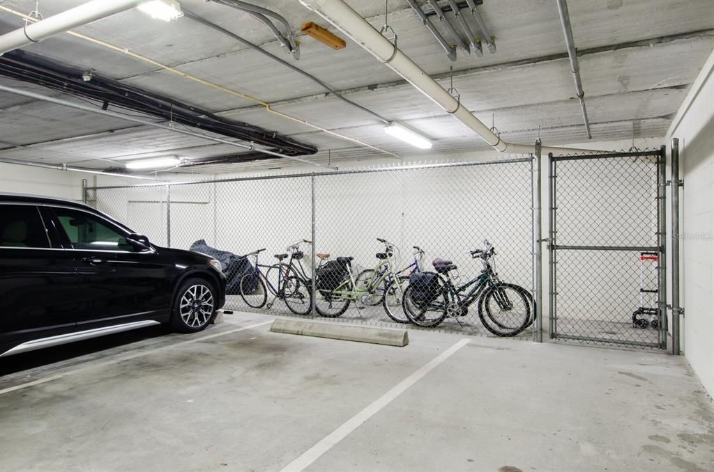 Garage, Interior