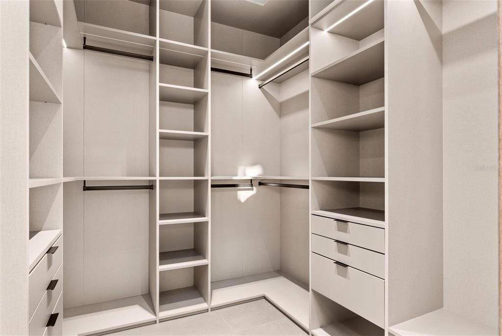 Interior, Walk-in Closets
