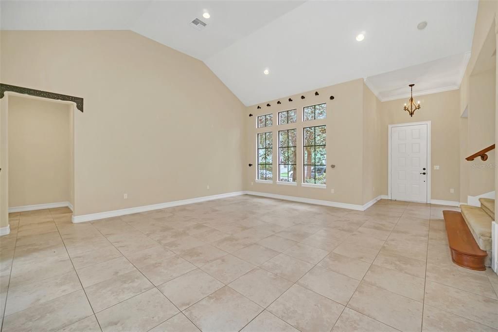 Chandelier, Empty room, Interior, Recessed Lighting