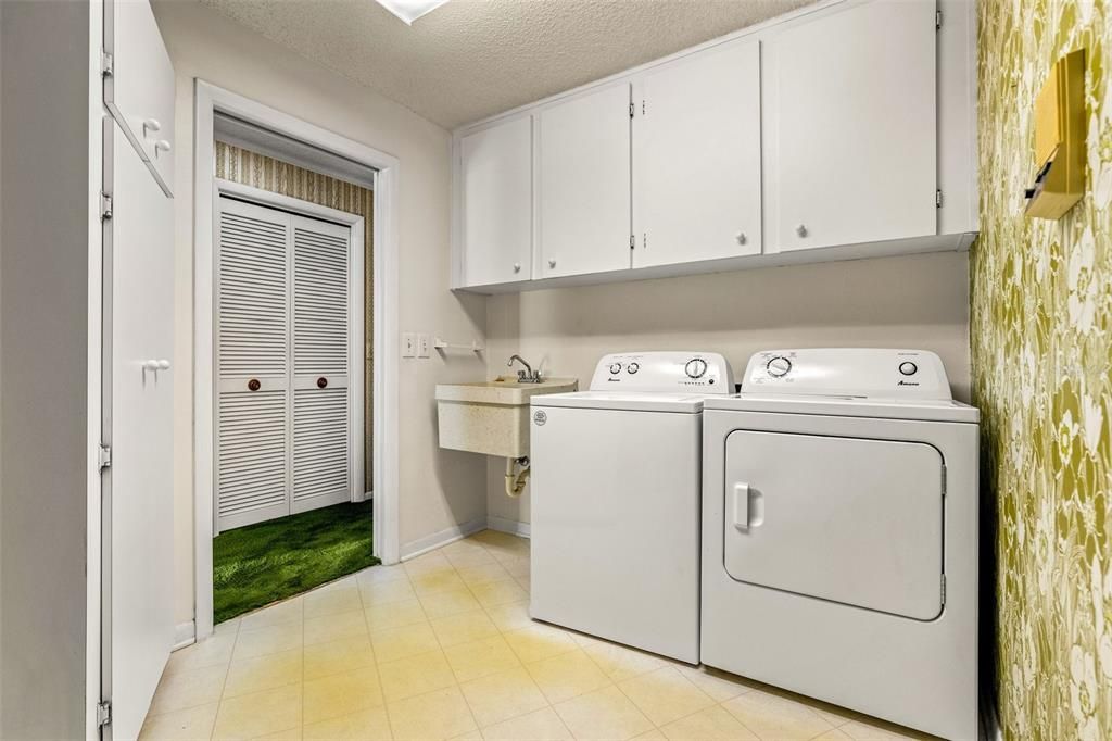Interior, Washer
