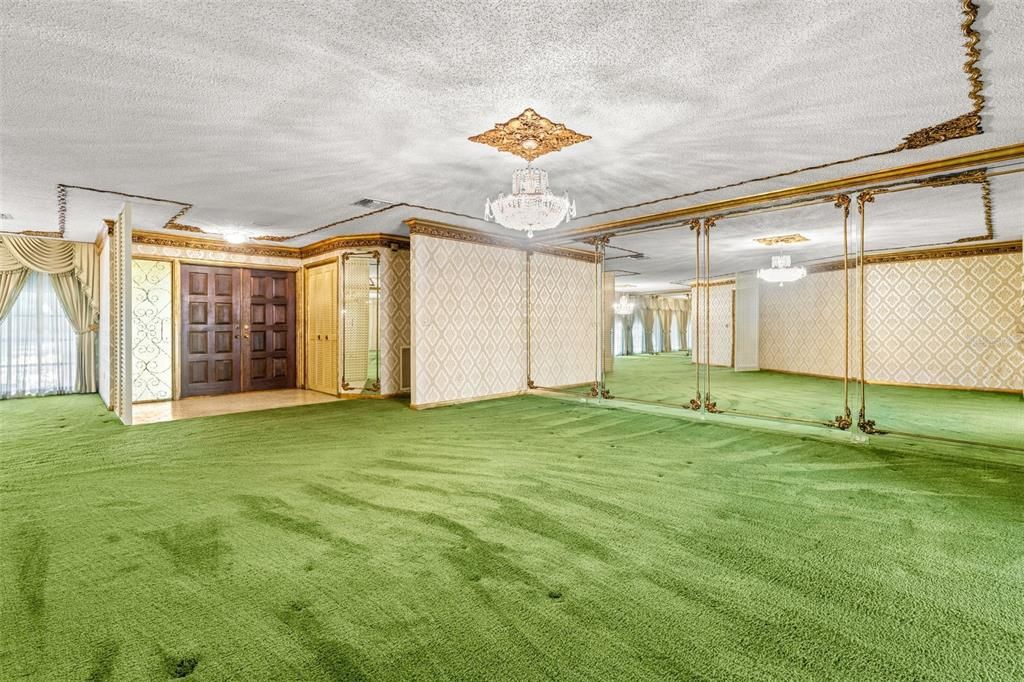 Chandelier, Empty room, Interior