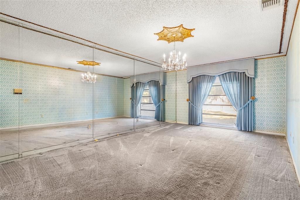 Chandelier, Empty room, Interior