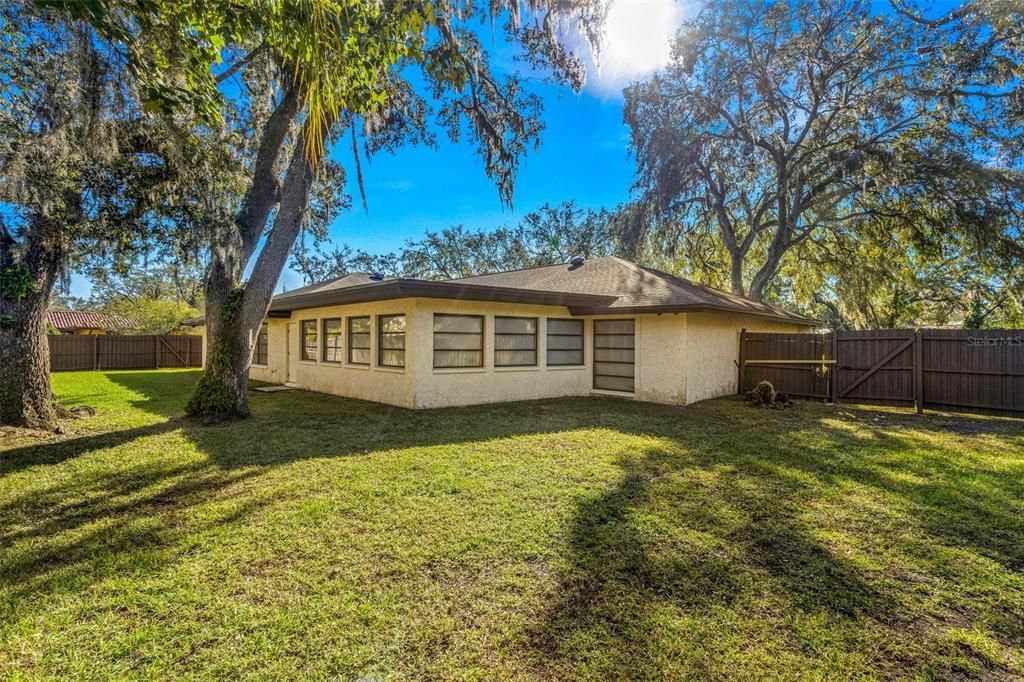 Backyard, Exterior