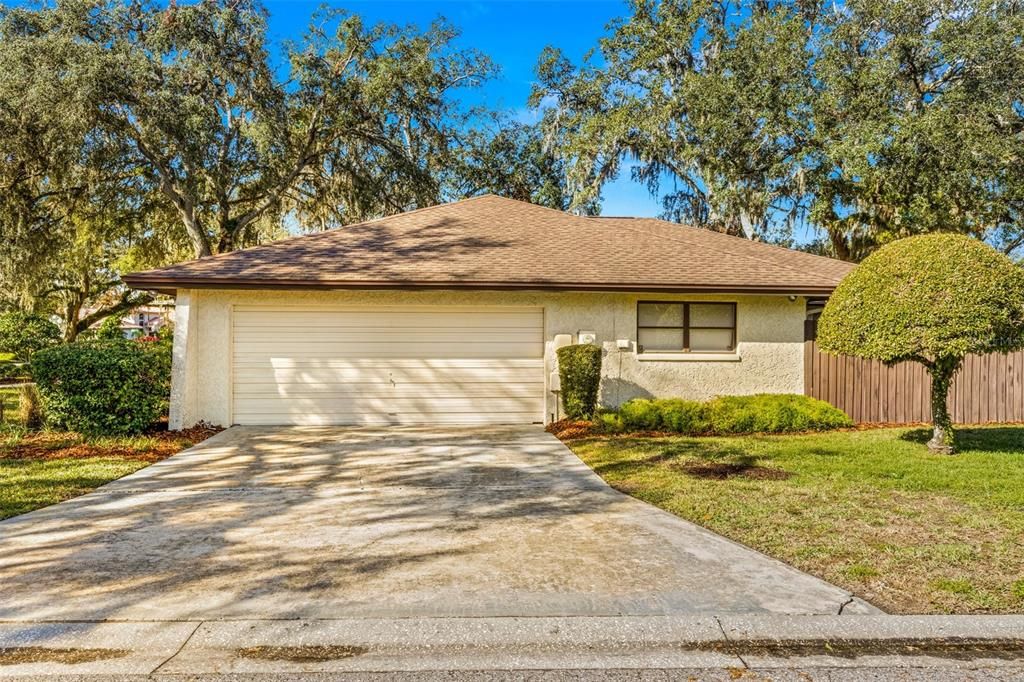 Attached, Exterior, Facade, Ranch