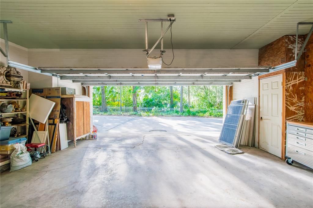 Garage, Interior