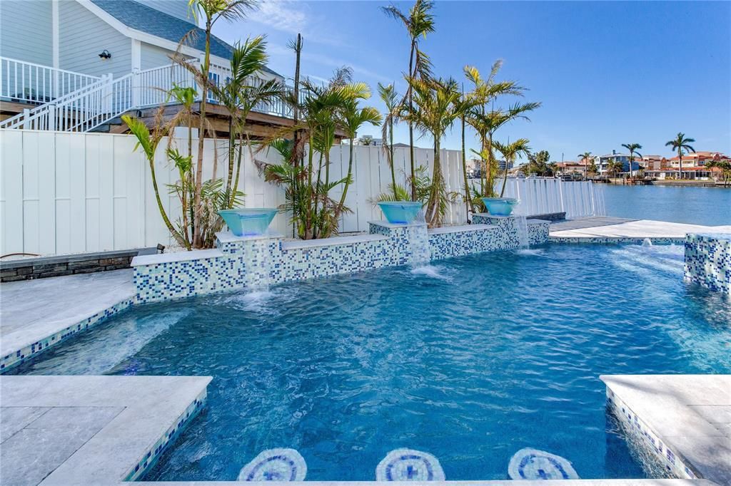 Exterior, Pool, Water