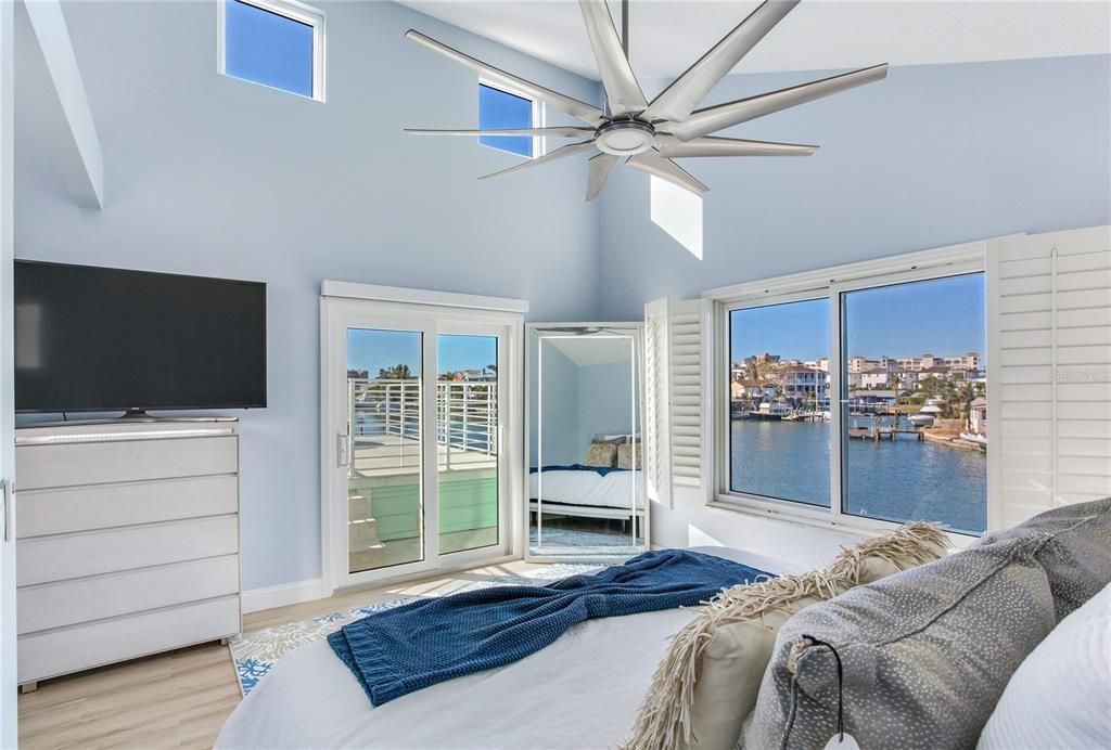 Bedroom, Interior, Water, Wood Texture Flooring