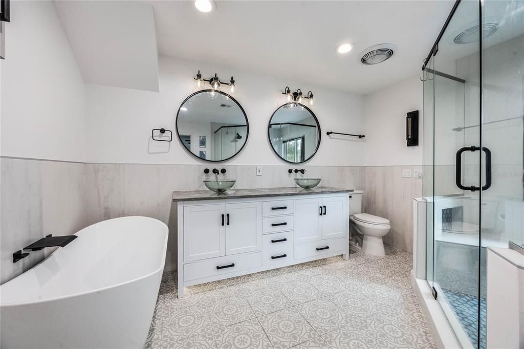 Bathroom, Dual Sink Vanities, Free Standing Baths, Glass Shower, Interior, Recessed Lighting