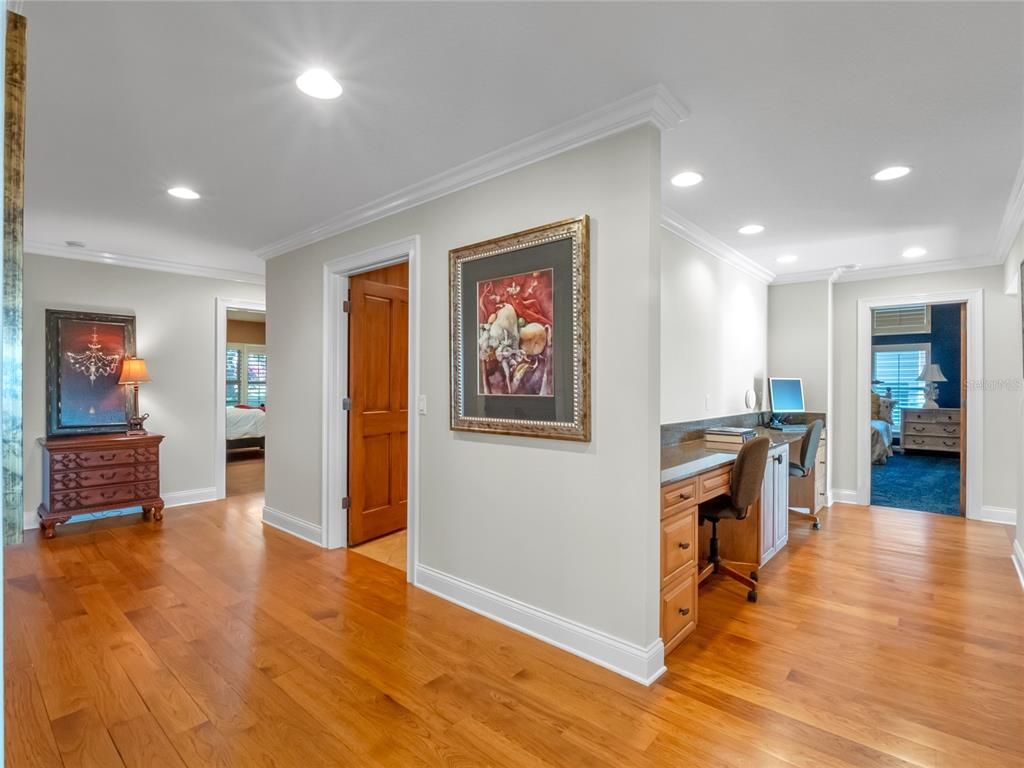 Home Office, Interior, Recessed Lighting, Wood Texture Flooring