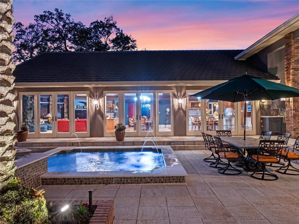 Exterior, Pool