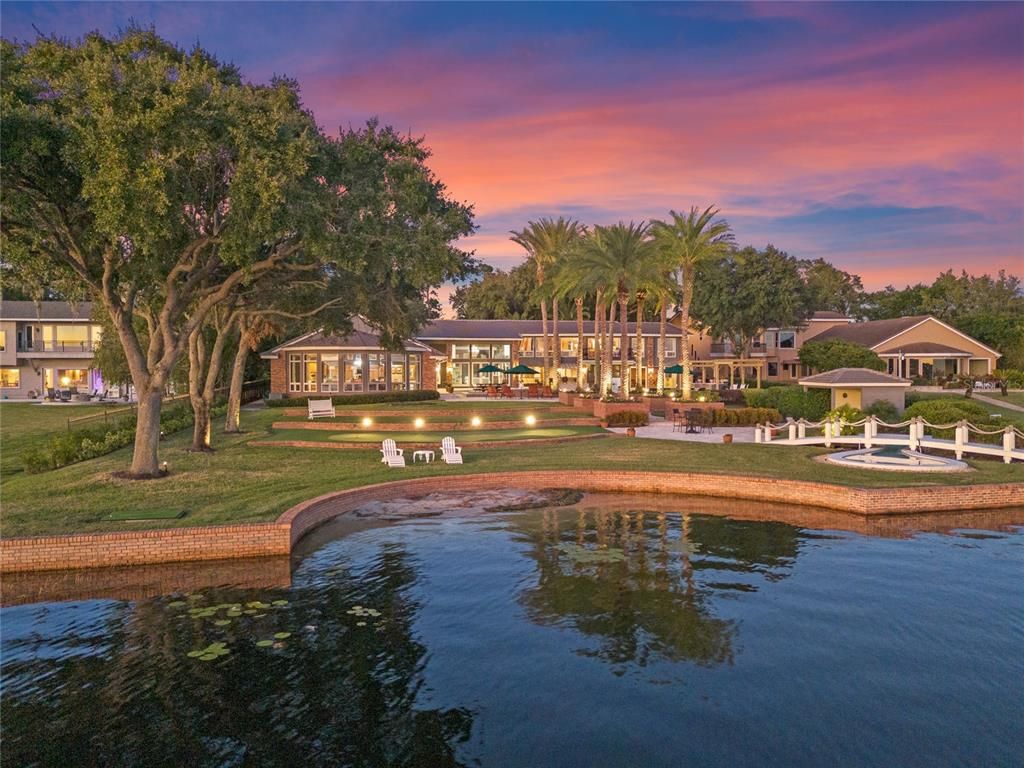 Exterior, Lake