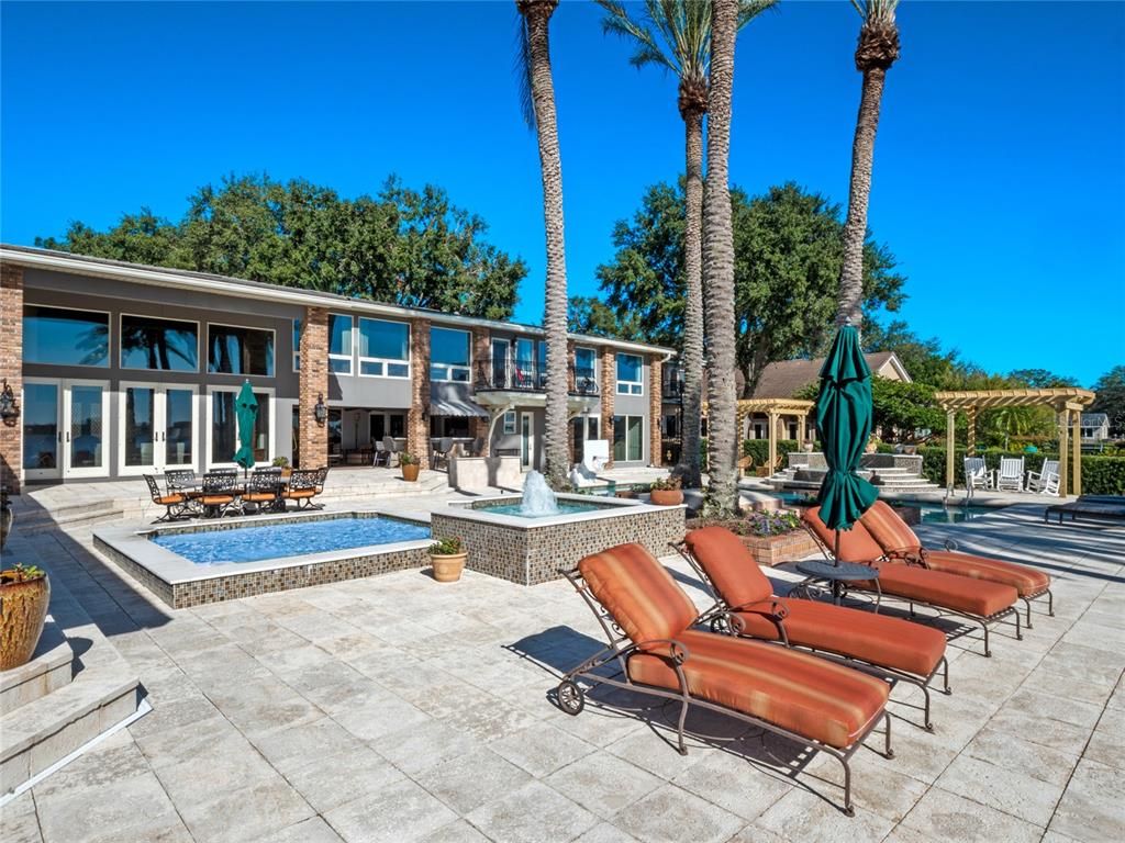 Exterior, Playground, Pool