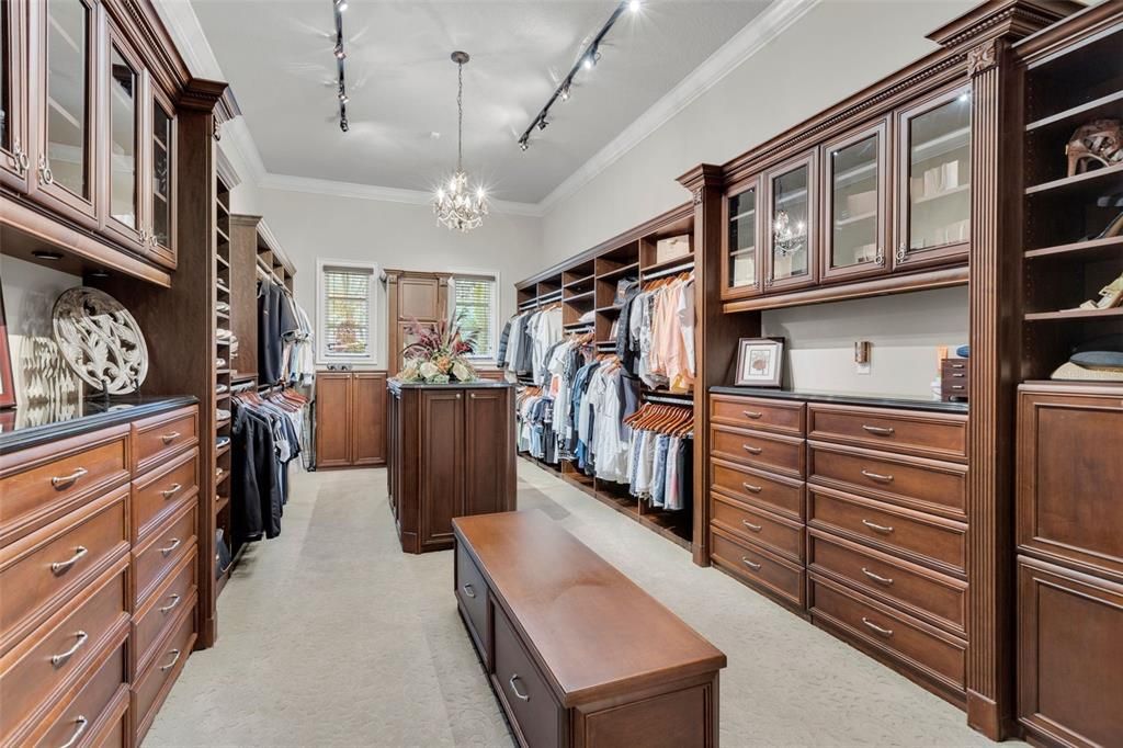 Chandelier, Interior, Walk-in Closets