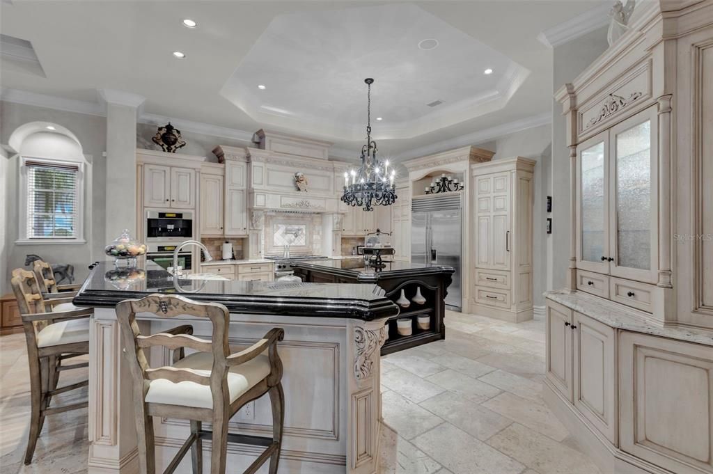 Chandelier, Dining room, Interior, Kitchen, Recessed Lighting, Stainless Steel Appliances