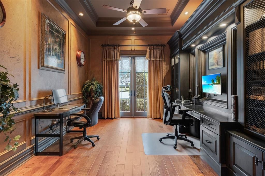Home Office, Interior, Recessed Lighting, Wood Texture Flooring
