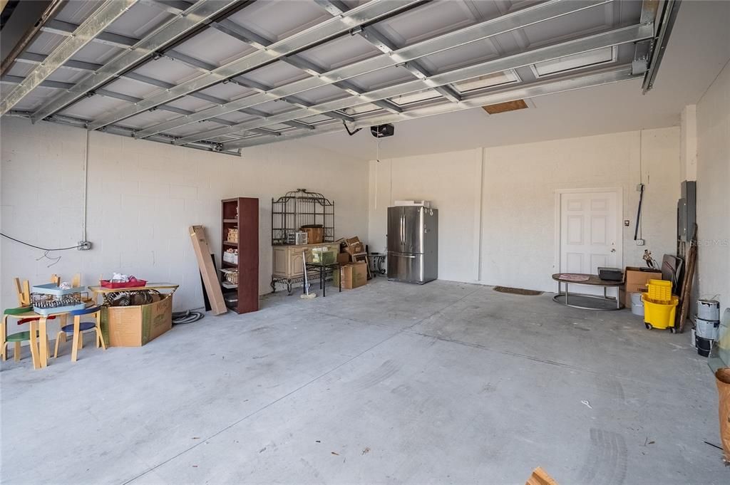 Garage, Interior