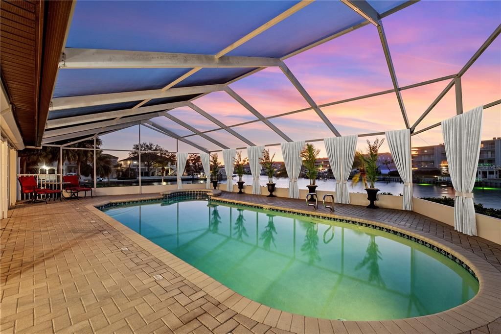 Glass Ceilings, Interior, Pool, Sun Room, Water