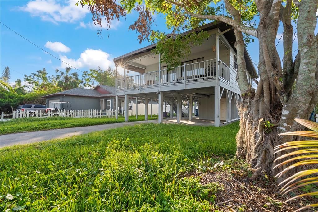 Backyard, Exterior