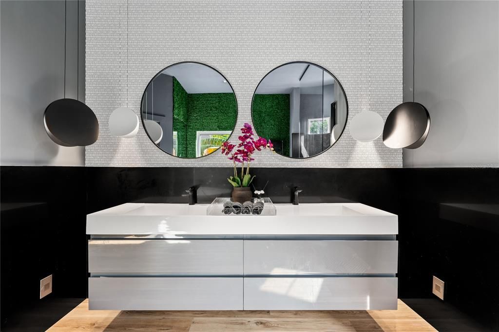 Bathroom, Dual Sink Vanities, Interior