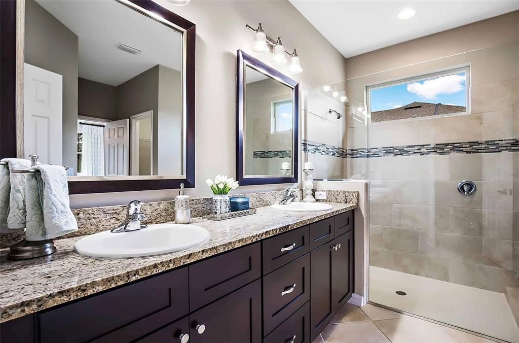 Bathroom, Dual Sink Vanities, Interior, Recessed Lighting