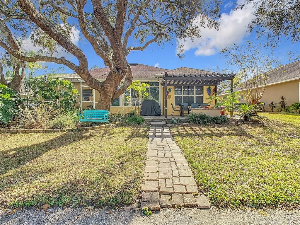 Backyard, Exterior