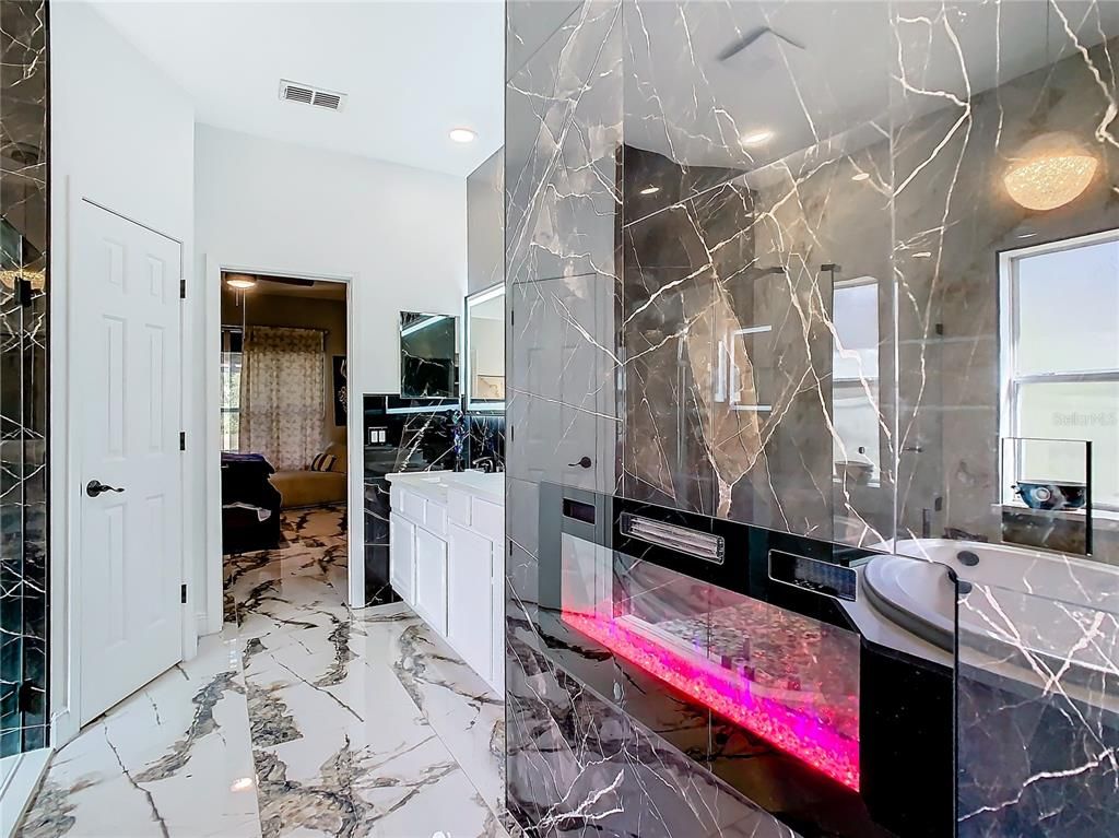 Bathroom, Interior, Marble, Marble Walls, Recessed Lighting