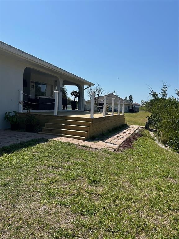 Backyard, Exterior