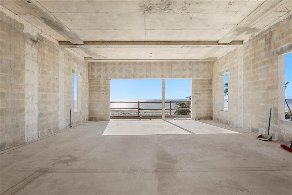 Empty room, Interior, Stone Walls, Wooden Beams