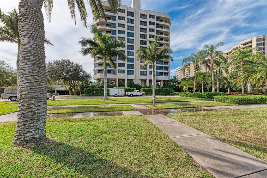 Exterior, Facade, Condo Building