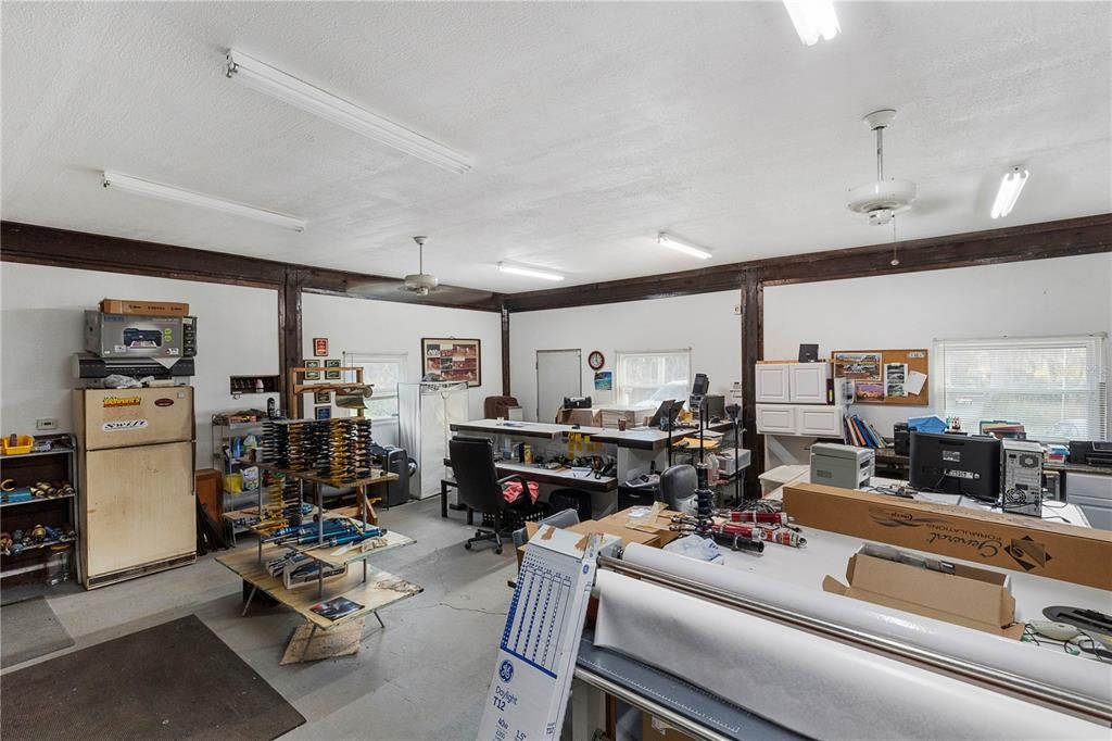 Home Office, Interior