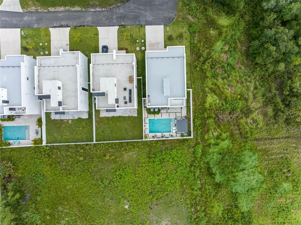 Exterior, Drone