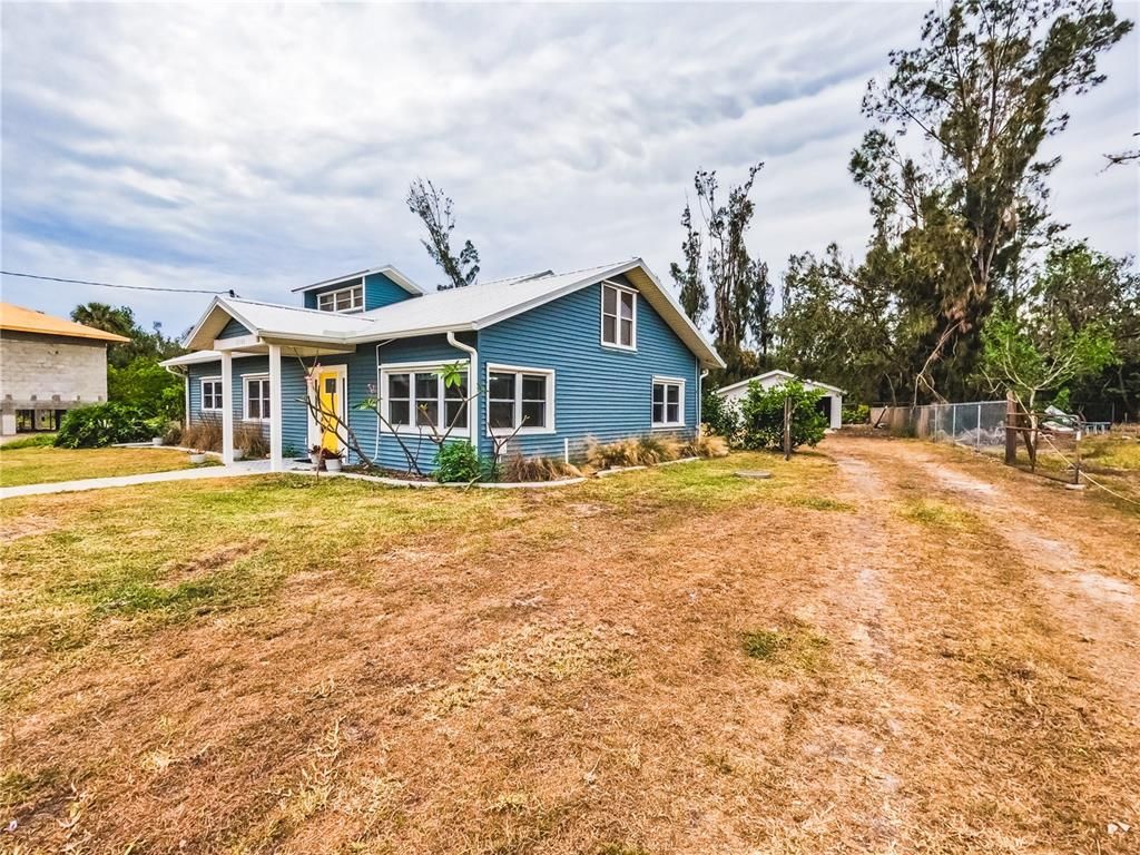 Backyard, Exterior