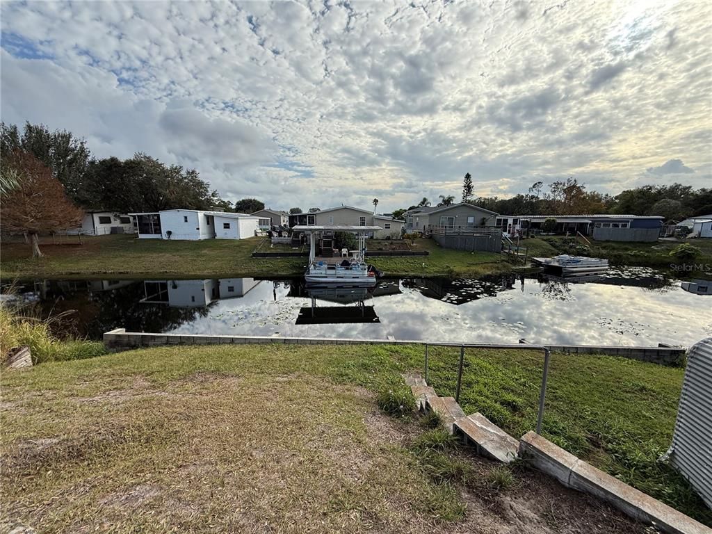 Exterior, Lake
