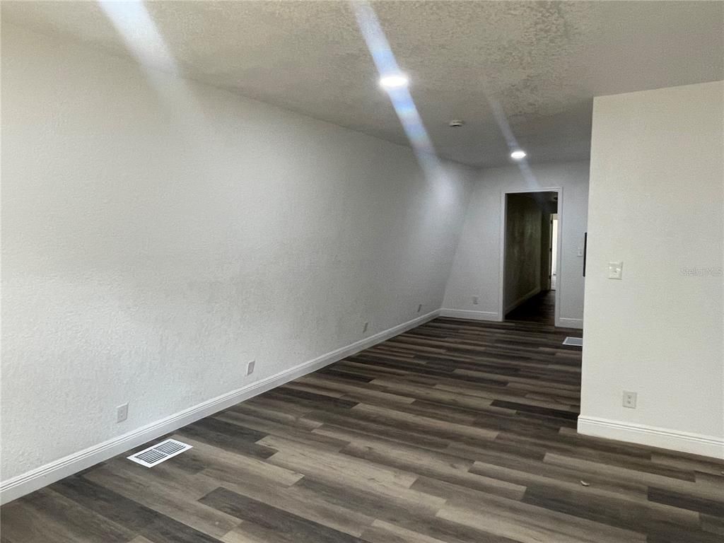 Empty room, Interior, Recessed Lighting, Wood Texture Flooring