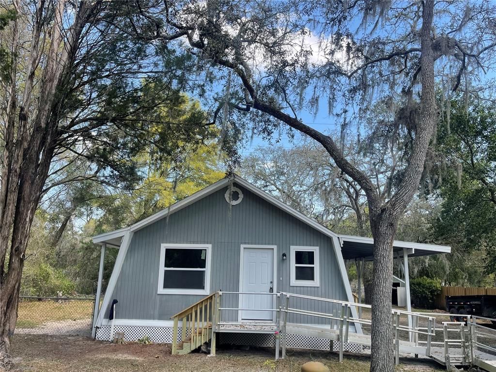 Backyard, Exterior