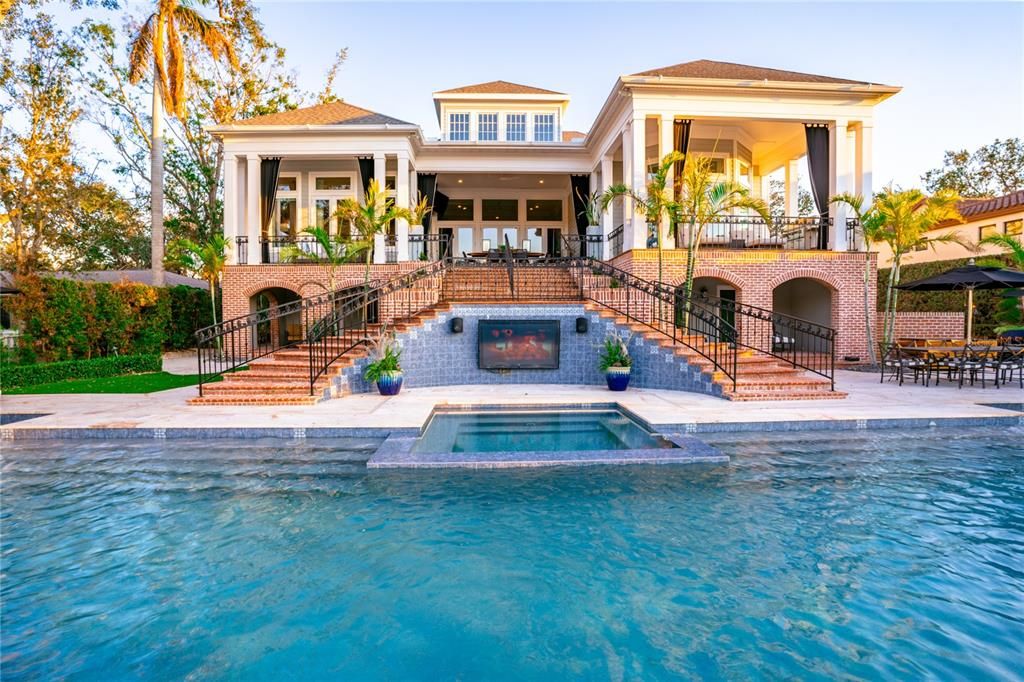 Exterior, Pool