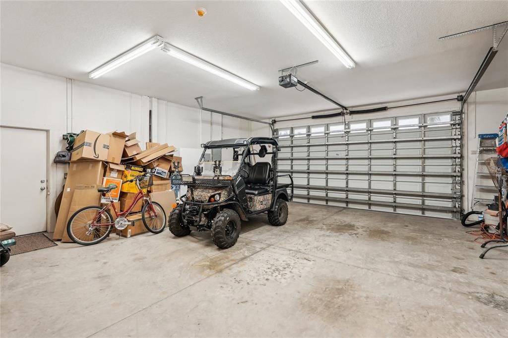 Garage, Interior