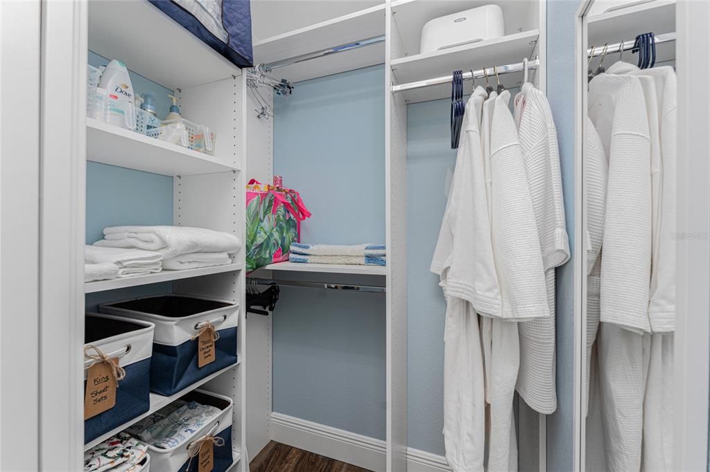 Interior, Walk-in Closets, Wood Texture Flooring