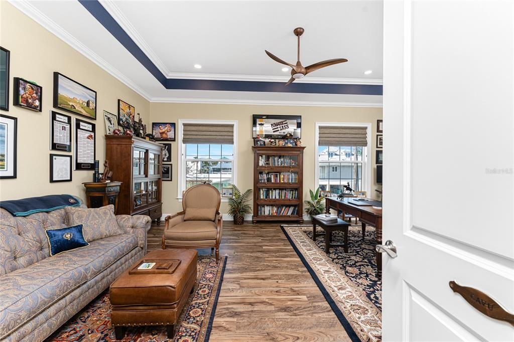 Home Office, Interior, Living room, Recessed Lighting, Wood Texture Flooring