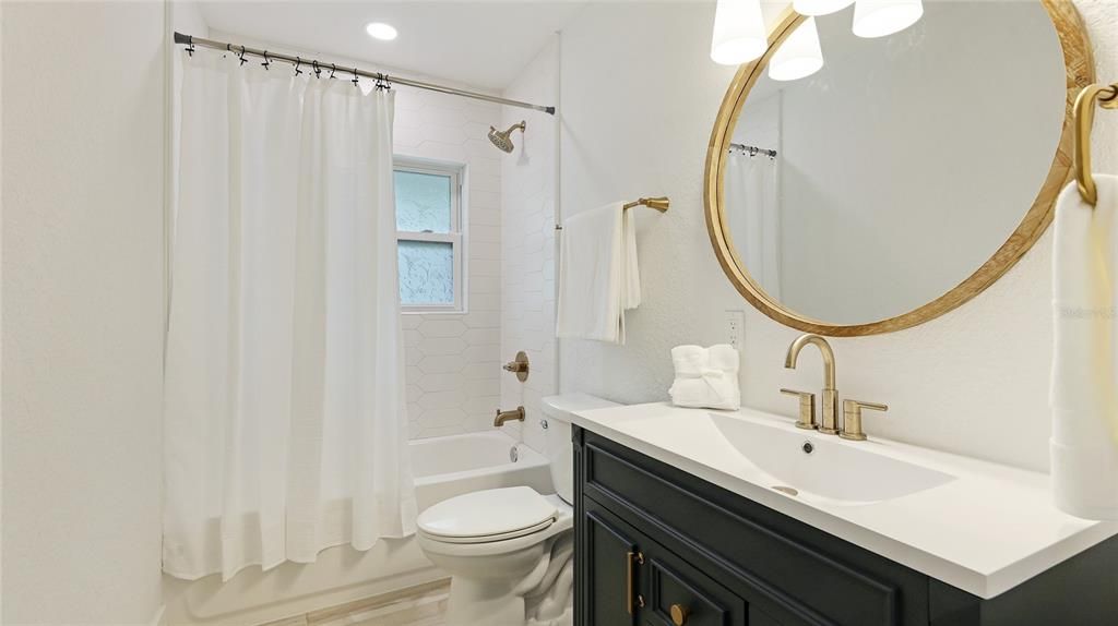 Bathroom, Interior, Recessed Lighting