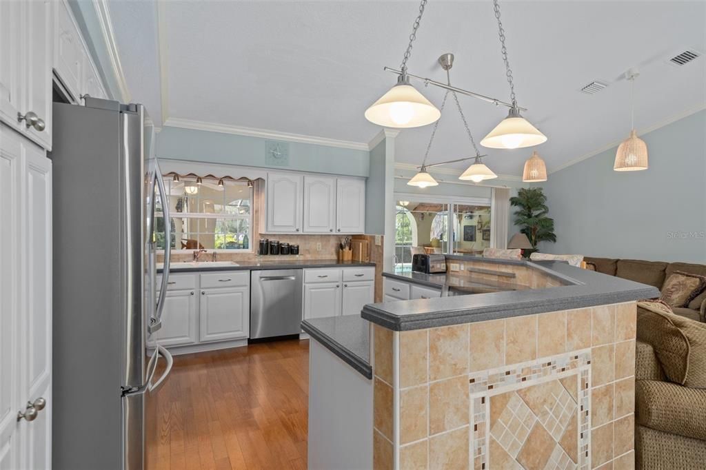 Interior, Kitchen, Pendant Lights, Wood Texture Flooring