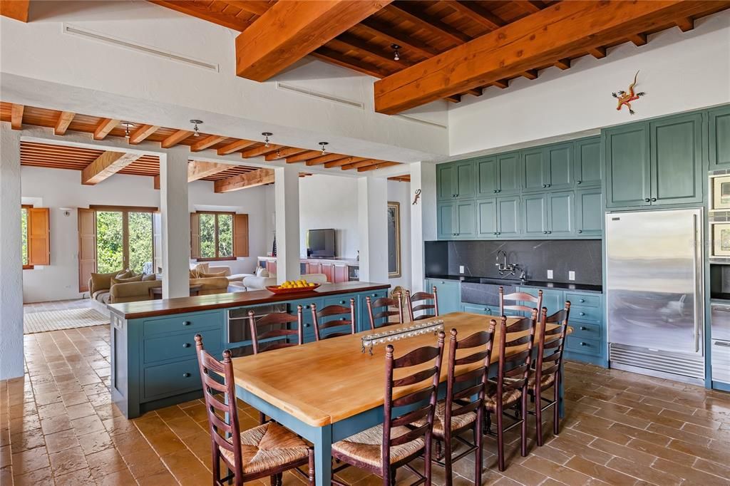 Dining room, Interior, Kitchen, Wooden Beams, Wooden Ceilings