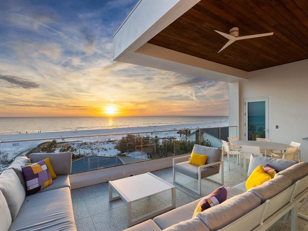 Exterior, Living room, Water