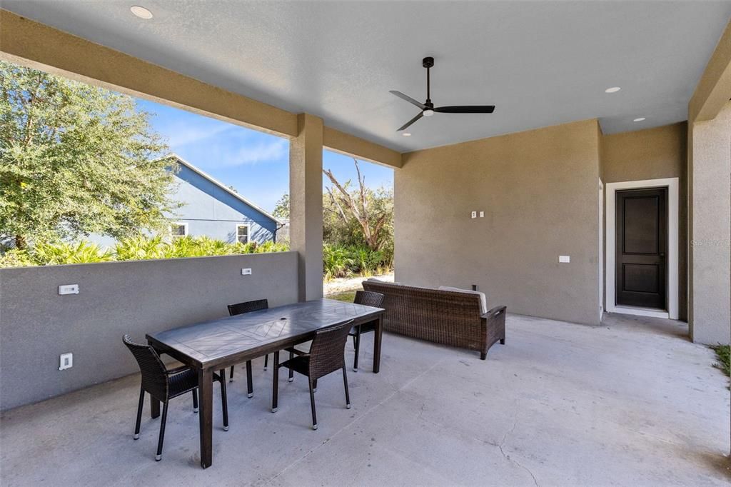 Exterior, Recessed Lighting
