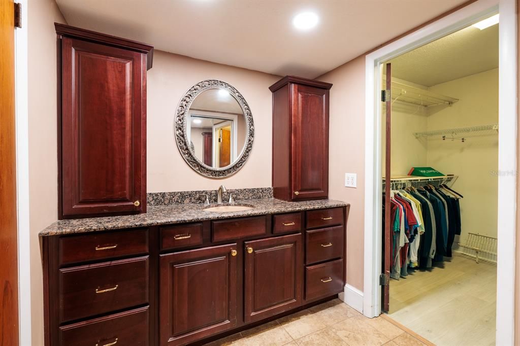Bathroom, Interior, Recessed Lighting, Walk-in Closets, Wood Texture Flooring